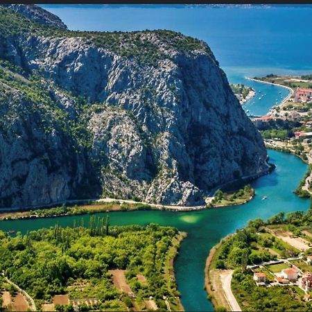 Appartement Michael à Omiš Extérieur photo